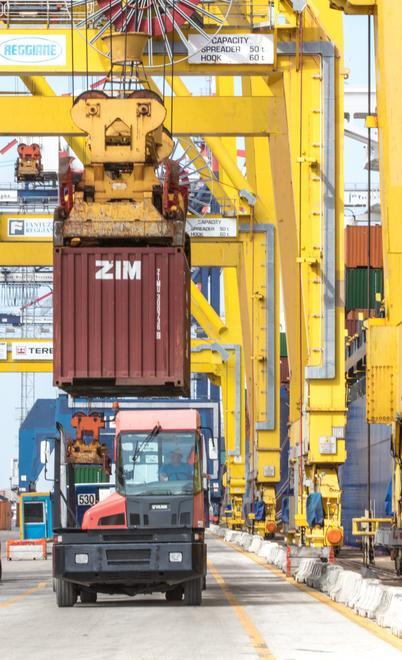 Il porto cresce anche nell’anno dei guai Traffici container ok solo per i trasbordi 