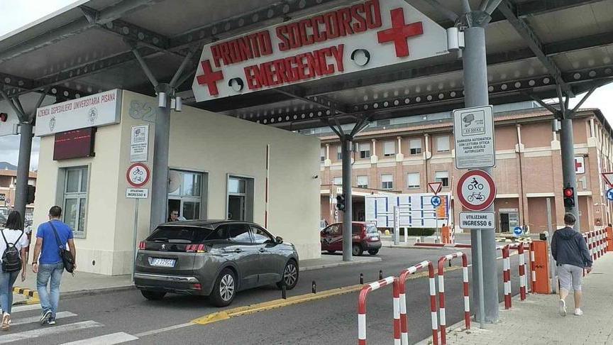 Picchia carabiniere durante una lite al pronto soccorso
