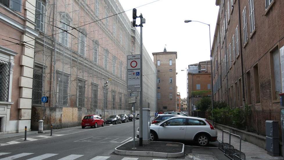 Il Comune dice basta ai furbetti della Ztl Stop al “bonus” di tre minuti per uscire