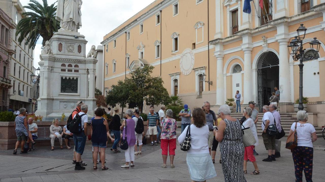 L’opposizione: «Stop alla tassa di soggiorno per il turismo»