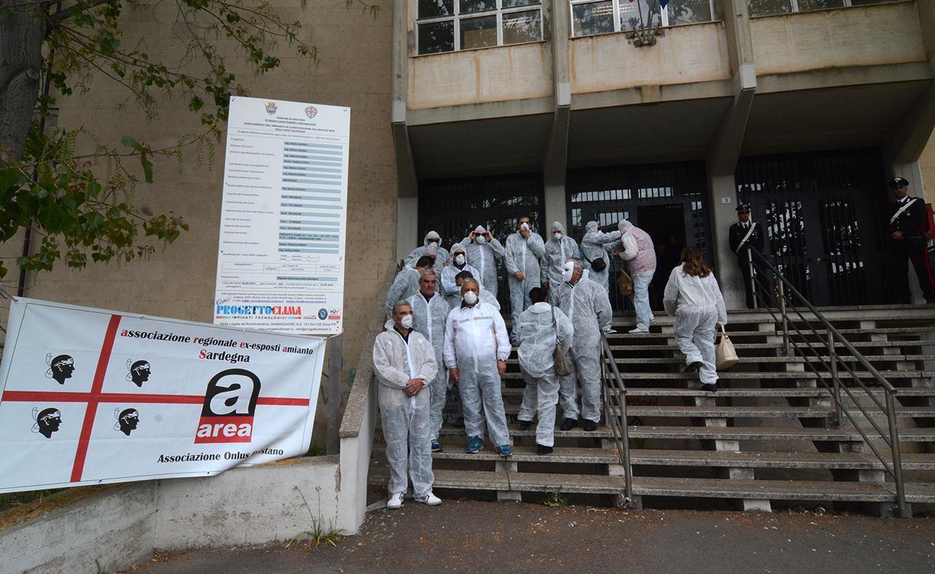 Morti da amianto senza colpevoli 