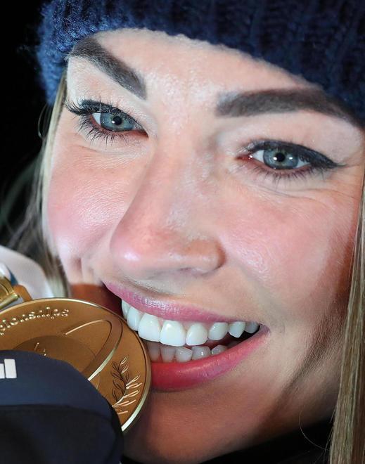 Questo sorriso è il nostro sorriso Wierer, la Coppa del mondo è tua 