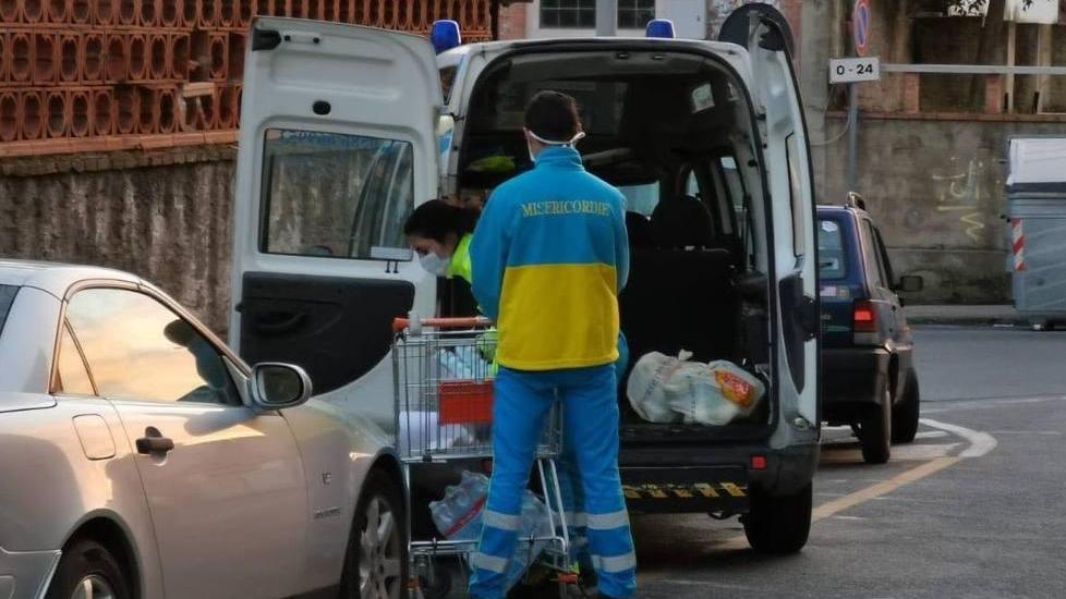 Misericordia in soccorso con alimenti e farmaci