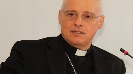 Il vescovo Morfino parla ai fedeli con le celebrazioni “online”