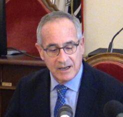 «Basta corse e camminate, state a casa» 