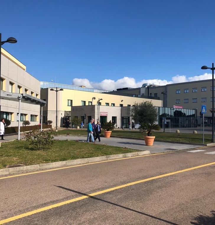 La Sanità sarda recluta medici in pensione e specializzandi all’ultimo anno 