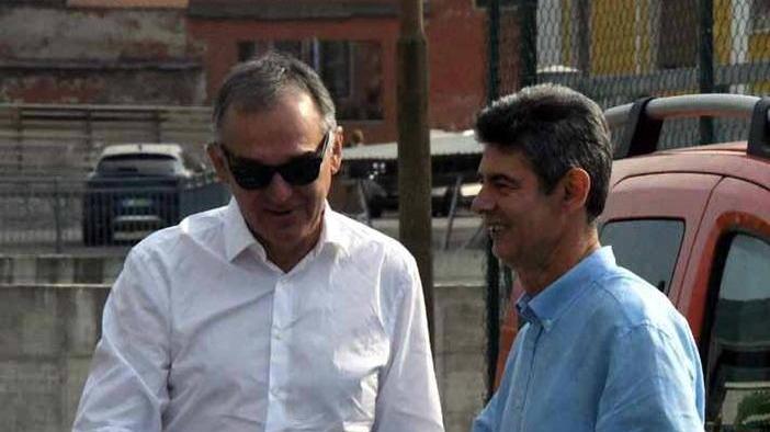 Rossi in visita al Noa e al Civico «Per lui non valgono le norme?»