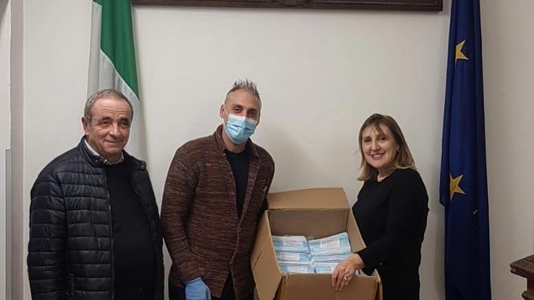Azienda dona 2.250 mascherine a Protezione civile e Polizia municipale