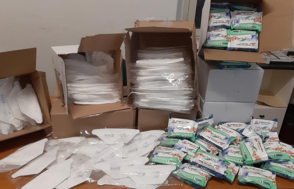 Coronavirus, sequestrate dalla Finanza 547 mascherine sanitarie 