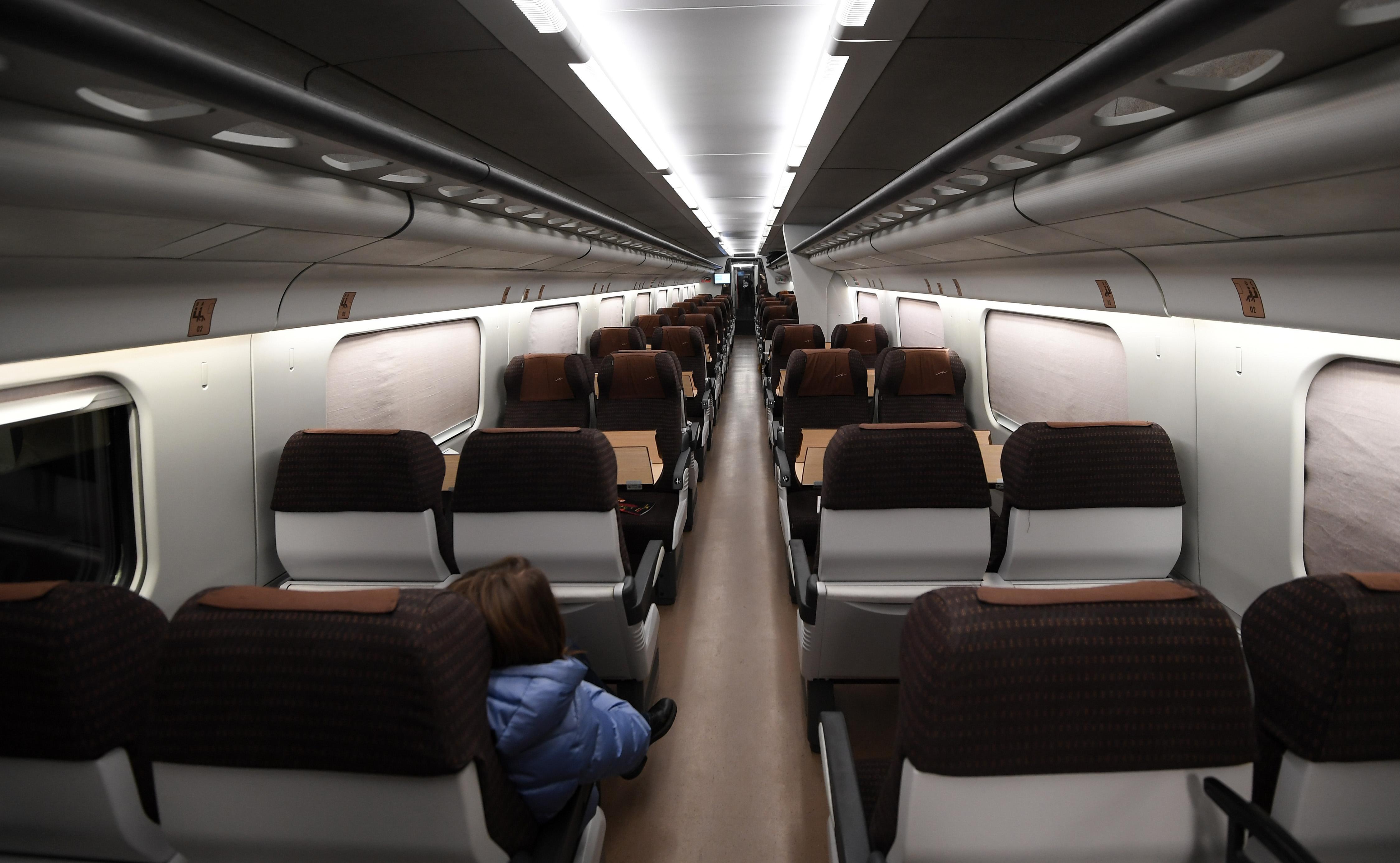 Coronavirus, nuove riduzione su treni e autobus in Emilia-Romagna 