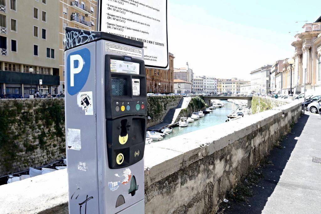 Coronavirus, gratuiti i parcheggi sugli stalli blu fino al 3 aprile - La lista 