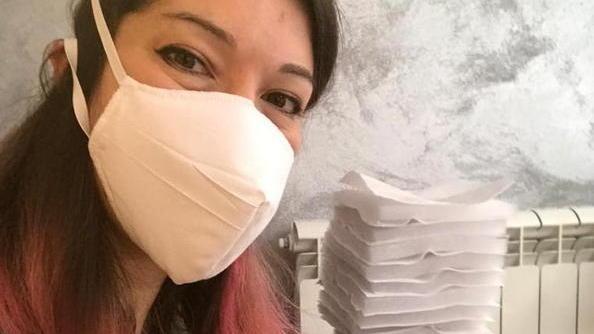 Un laboratorio fai da te per produrre mascherine