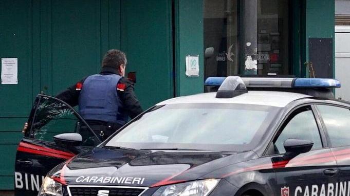 Spara alla nonna e la ferisce Il ventenne è stato denunciato