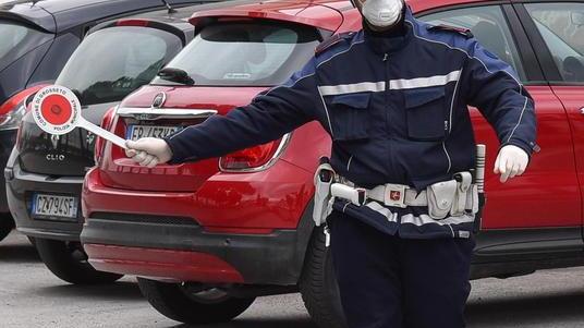 «Volevo andare a trovare un amico» Autocertificazioni, scattano le denunce
