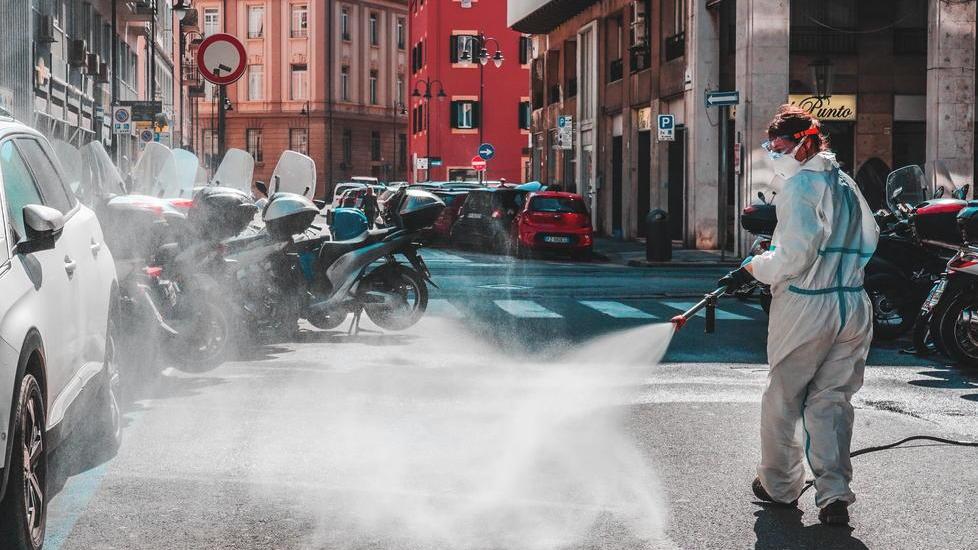 Strada per strada di giorno e di notte Ecco dove viene fatta la sanificazione