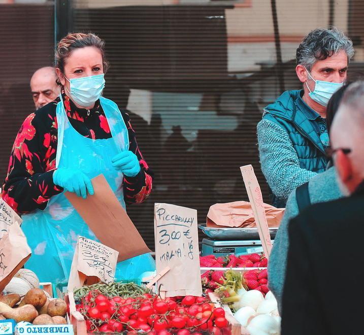 Supermercati, banche, negozi Ecco chi può restare aperto 