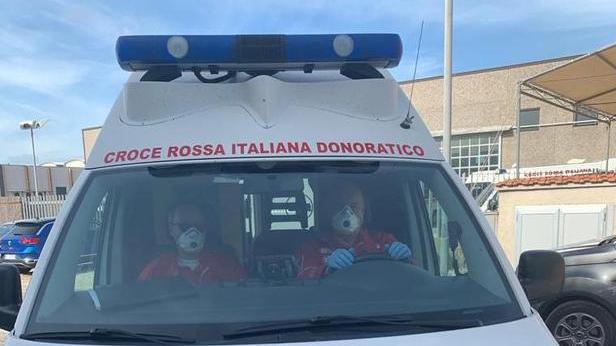 Dieci in quarantena e il sindaco annuncia «Basta, chiudo tutto»