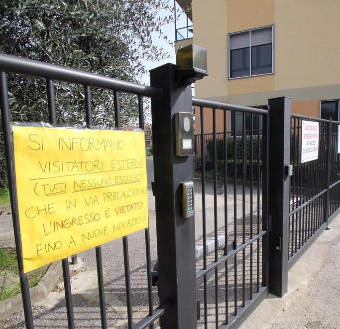 Morta un’anziana alla Rsa di Comeana ma l’epidemia rallenta in provincia 