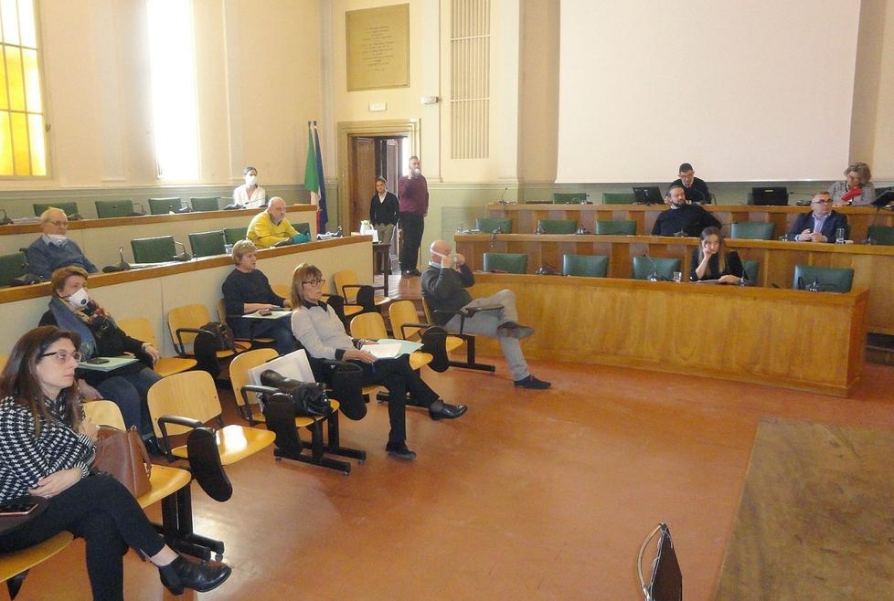 «Meno tasse e più sostegno alle imprese» È stato approvato il bilancio comunale 