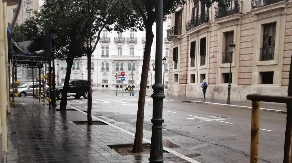 La strada di Valencia dove abitava Simone fotografata ieri pomeriggio
