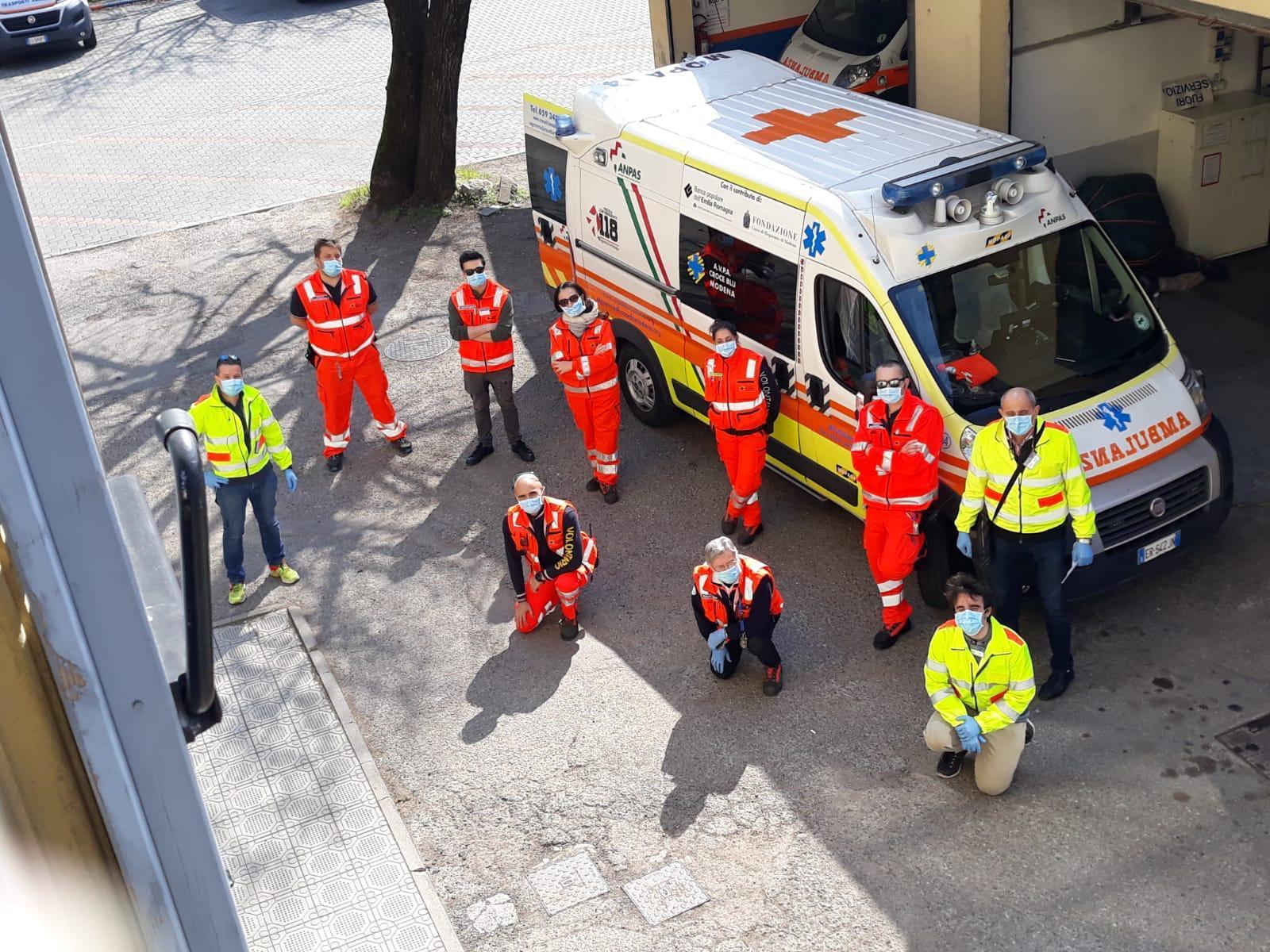 Modena, anziani soli: farmaci e spesa arrivano con i volontari