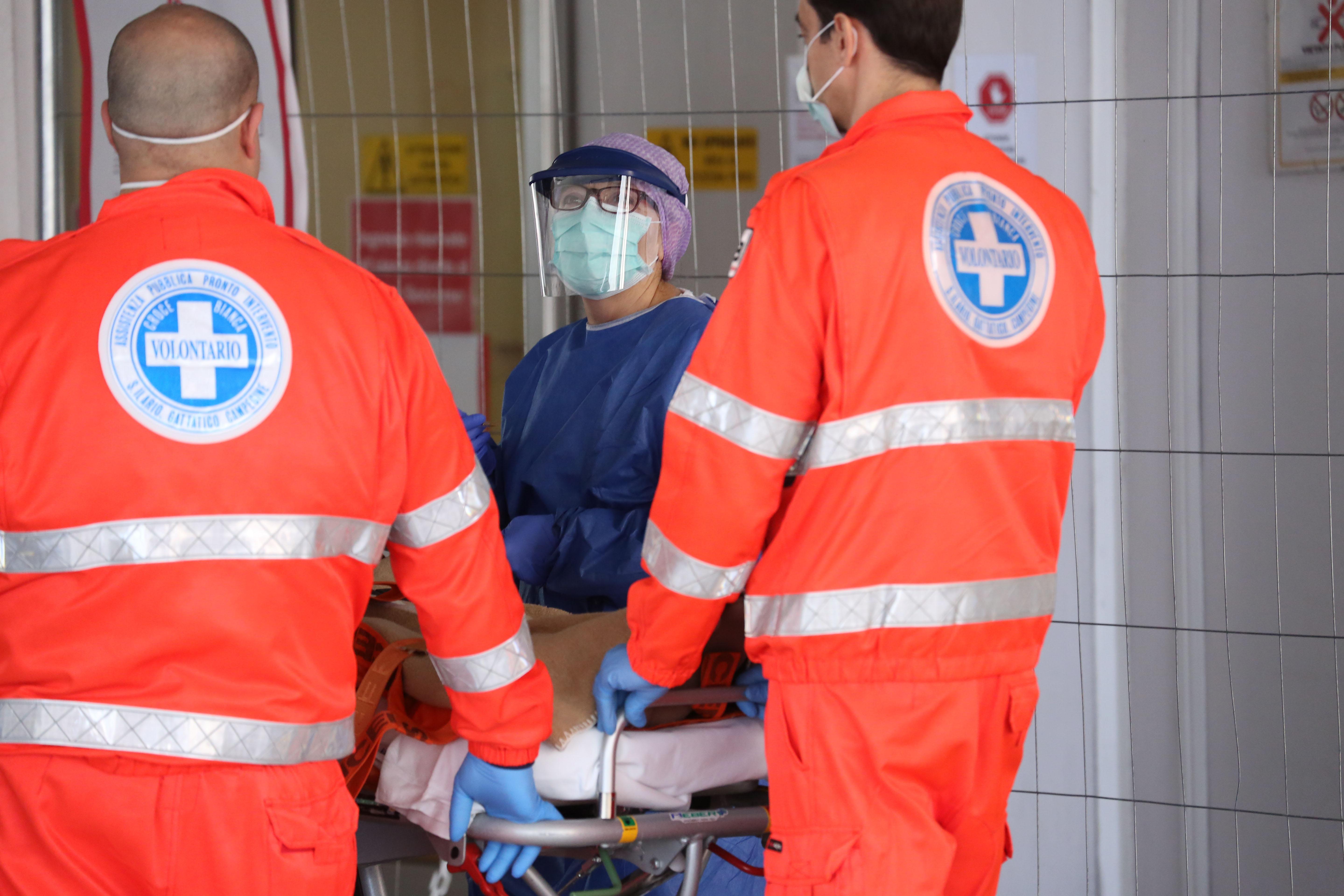 Coronavirus, altri cinque morti a Reggio Emilia: i decessi salgono a 34. I casi positivi sono saliti a 417 (+117). Attivato anche in provincia un laboratorio autonomo per i tamponi 