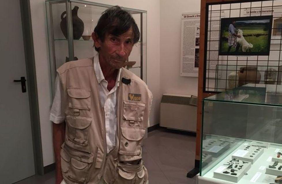 Augusto Andreotti nella mostra archeologica permanente di Orentano