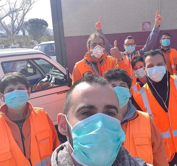 Tutti in strada per la pulizia lo spazzamento non si ferma 