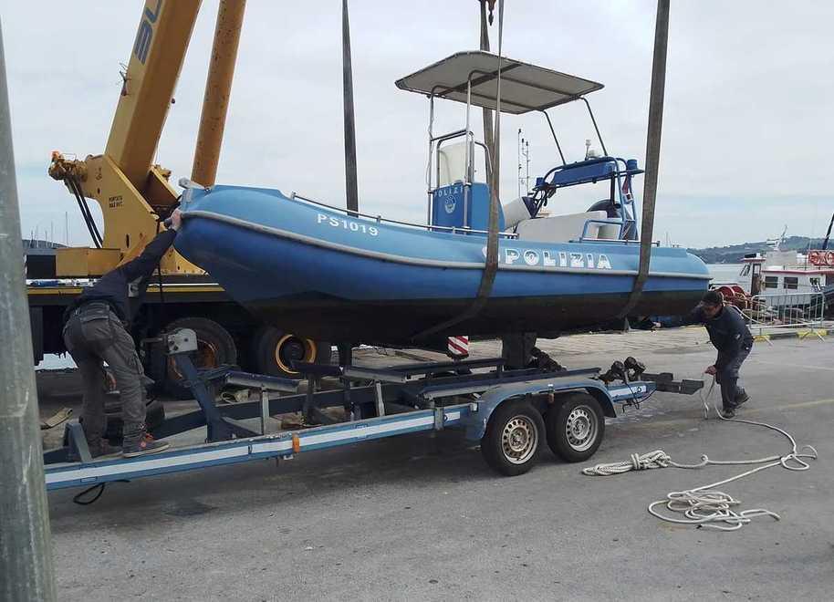 La polizia nautica chiude, gli agenti a Grosseto 