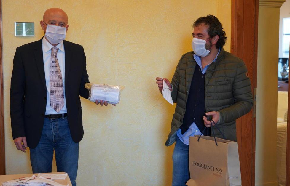 L’idea di Macelloni: mascherine finanziate e ordinate dal Comune