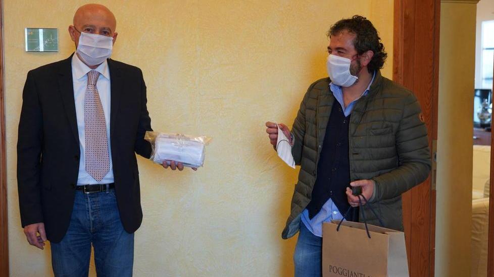 L’idea di Macelloni: mascherine finanziate e ordinate dal Comune