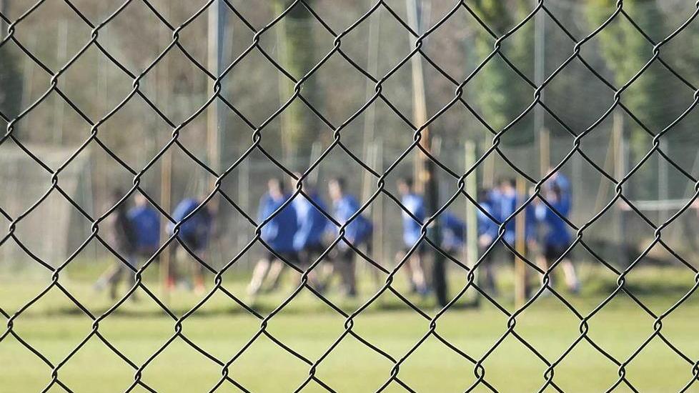 Nerazzurri in stand-by, gli allenamenti proseguono ma suddivisi in gruppi ristretti
