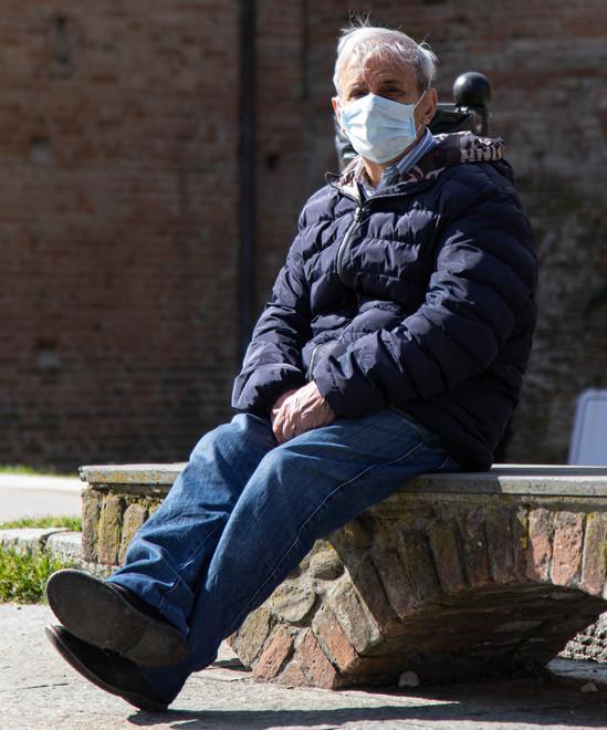 Piazze vuote e carrelli pieni
