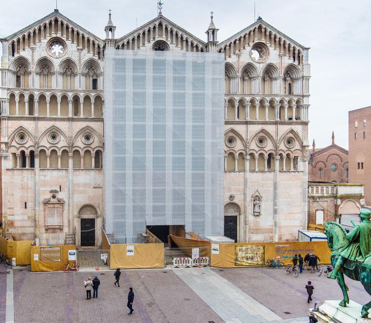 La Cattedrale, concentrato d’arte. Fu consacrata prima nel 1135 e poi dopo la rissa di Santo Stefano 