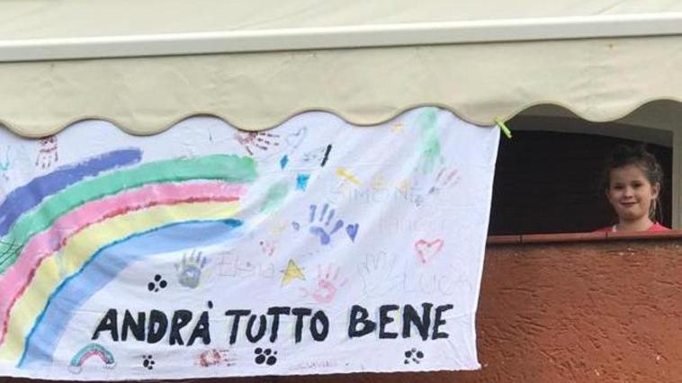 Quegli arcobaleni infiniti che danno coraggio. La lezione dei bambini e la fiducia nel futuro