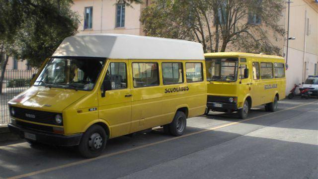 Alunni a casa, licenziamenti per otto autisti di scuolabus