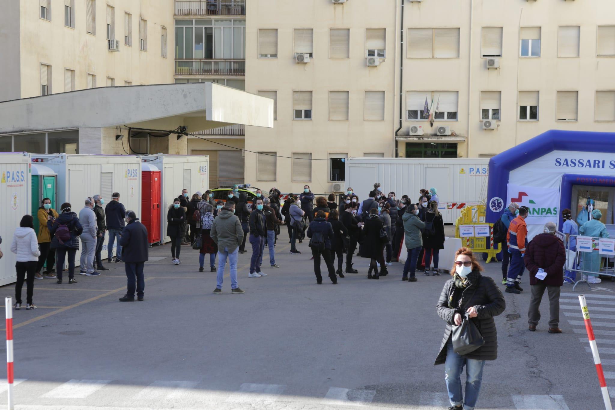 Coronavirus, la figlia del primo paziente scomparso a Sassari: «Troppi errori e mio padre è morto»