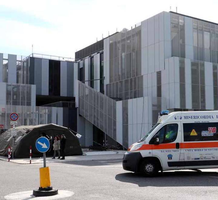 Altri 27 positivi in provincia, 2 morti a Carrara. I contagiati salgono a 176 