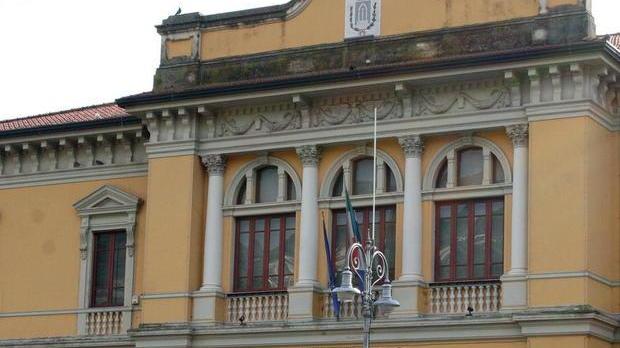 Dimezzato in 20 anni il personale tra i vigili e a palazzo comunale