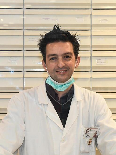 Covid-19, anche i farmacisti in prima linea «Mancano mascherine e gel igienizzanti» 
