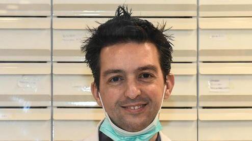 Covid-19, anche i farmacisti in prima linea «Mancano mascherine e gel igienizzanti»