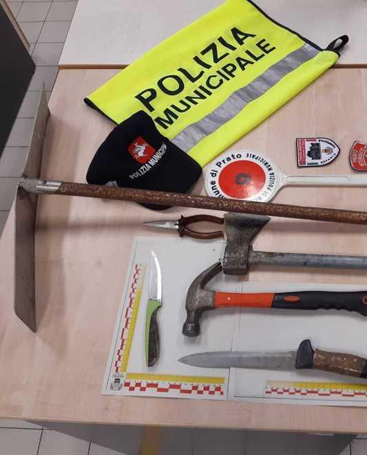 Si scaglia contro i vigili urbani Arrestato per tentato omicidio 