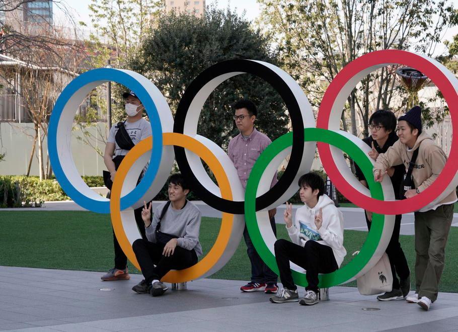 Le Olimpiadi ora scricchiolano Ma l’organizzazione va avanti 