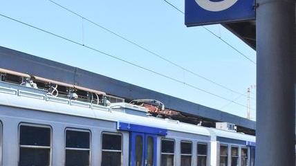 Fermata in stazione, sputa agli agenti. In tutta la città i controlli crescono