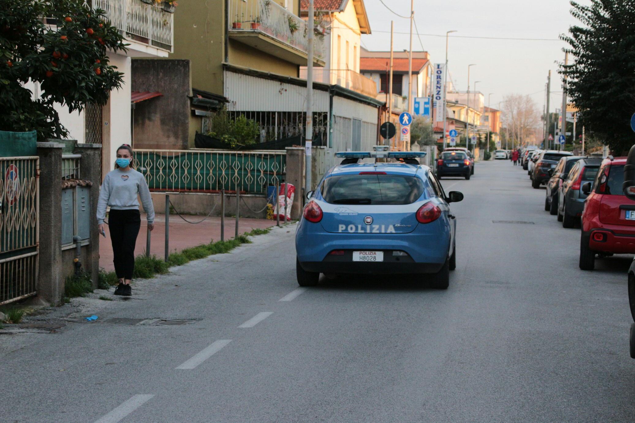 Cinque ragazzini a giro col bus per passare il tempo: denunciati 