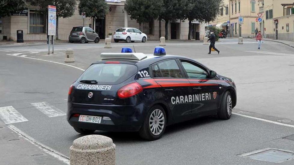 In casa avevano quasi due chili di hashish Trovati in giro, arrestati dalla polizia