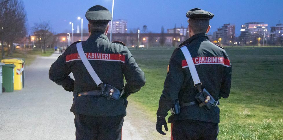 Spaccia l’hashish nel parchetto Minorenne nei guai 
