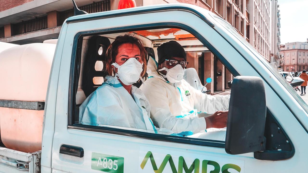 Coronavirus, stop anche al vetro dopo la carta e l’Aamps colloca 60 "campane"