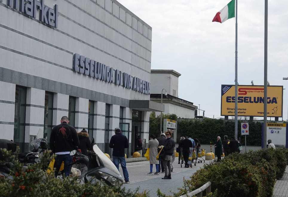 Stretta dei sindaci sui furbetti della spesa 