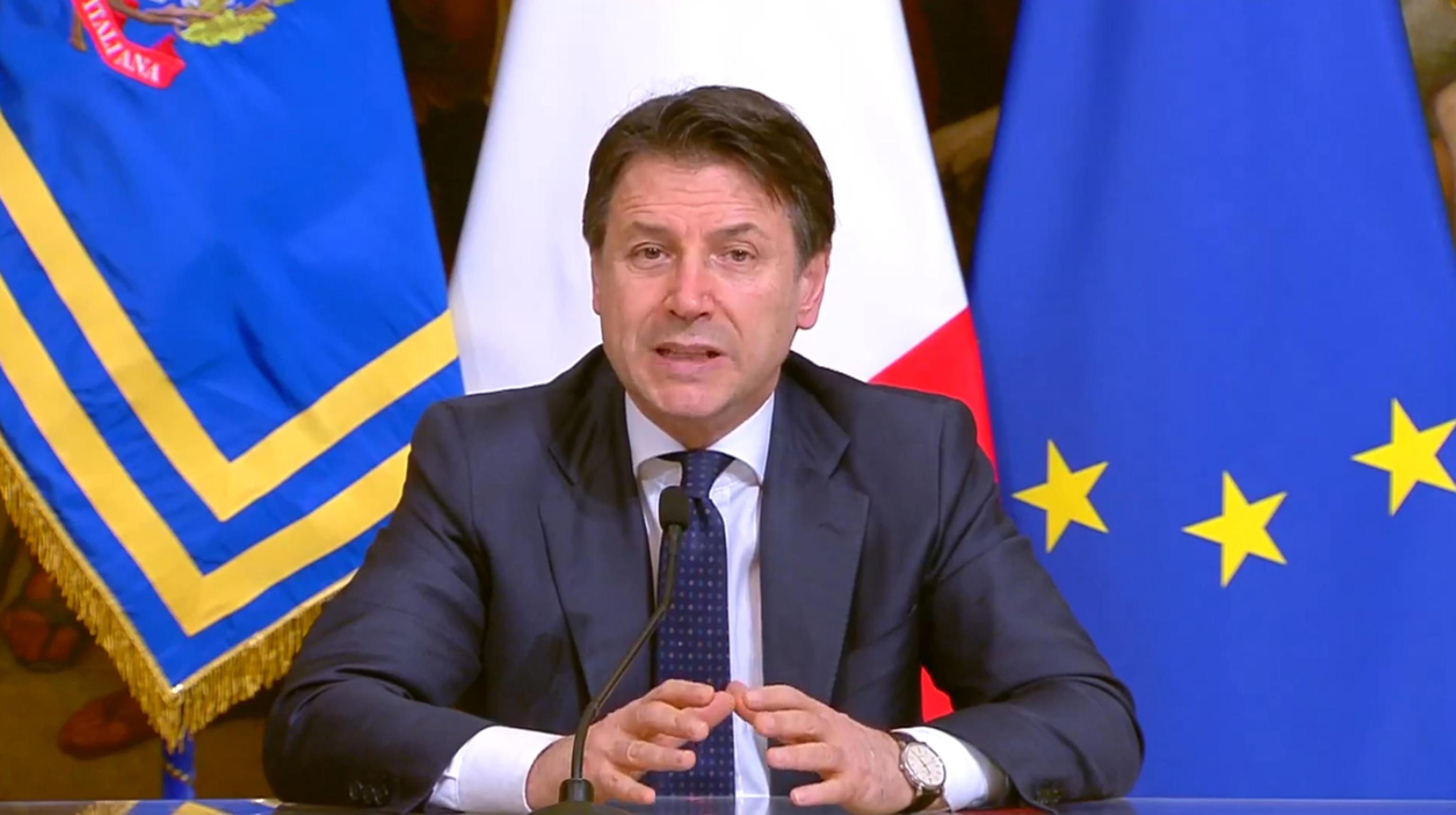 Coronavirus, l'Italia chiude per epidemia. Aperte solo le attività essenziali, agroalimentare, sanitarie, supermercati e farmacie. A Modena altri 12 decessi, 101 in Emilia Romagna. 104 nuovi casi di positività tra città e provincia